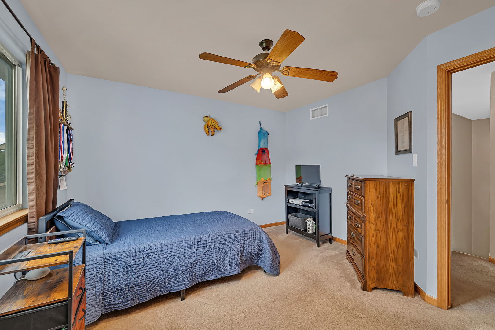 2902 Grass Lake Drive, Joliet, IL 60435