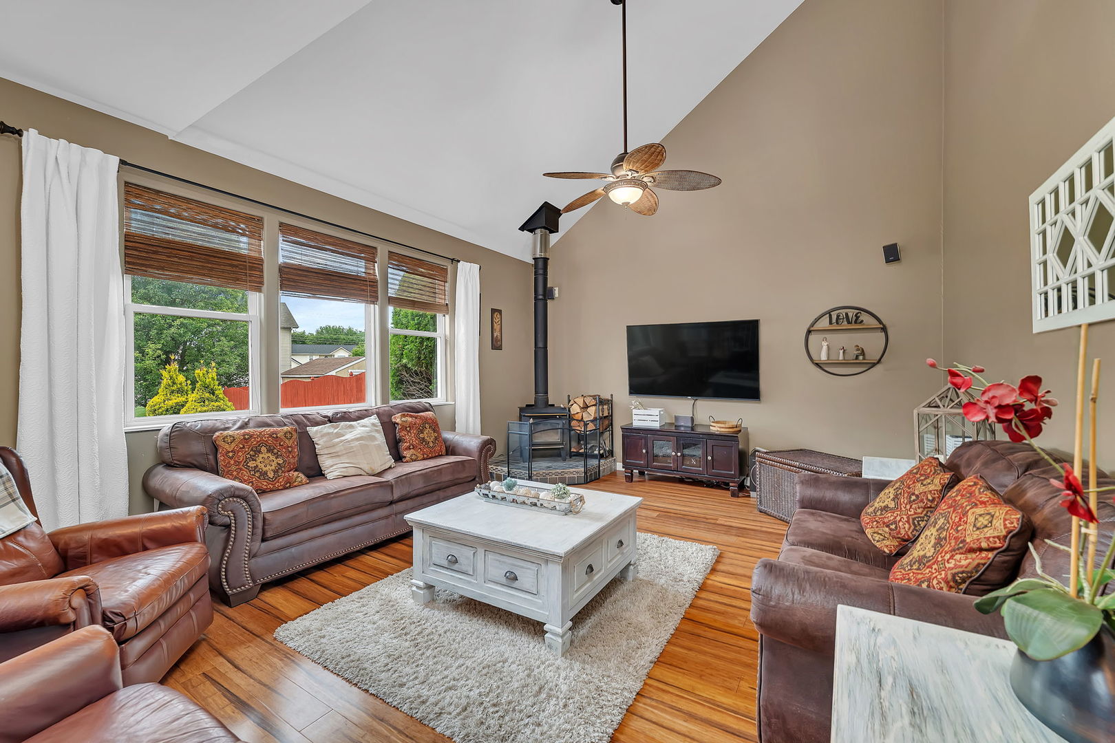 2902 Grass Lake Drive, Joliet, IL 60435