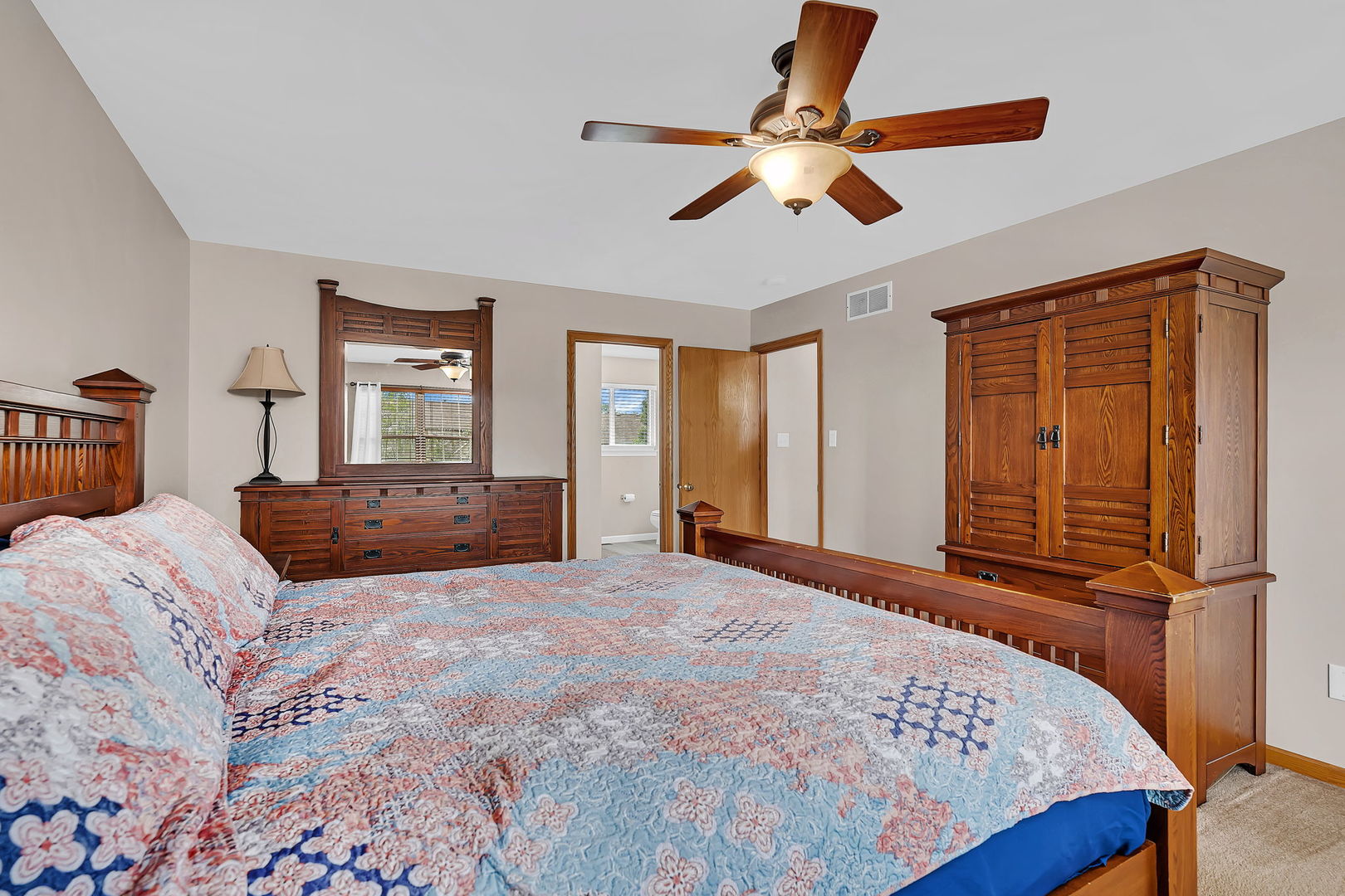 2902 Grass Lake Drive, Joliet, IL 60435