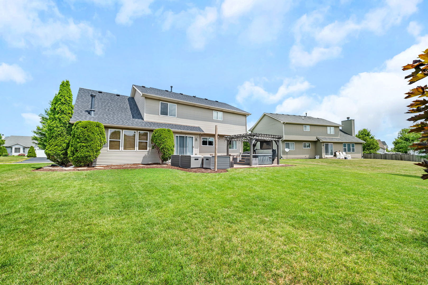 2902 Grass Lake Drive, Joliet, IL 60435