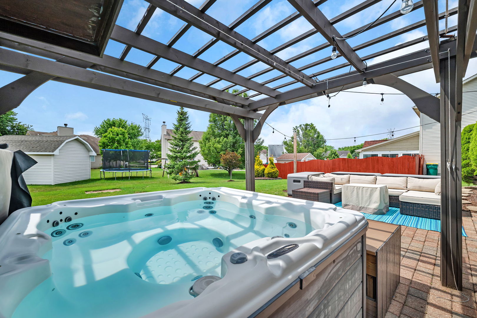 2902 Grass Lake Drive, Joliet, IL 60435
