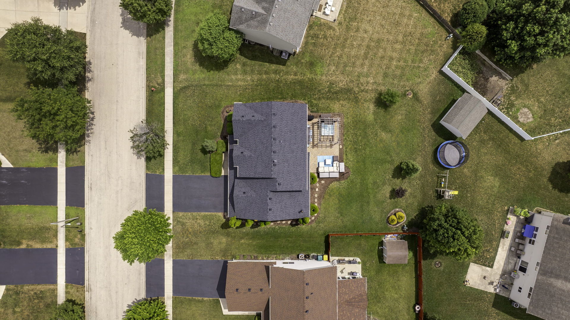 2902 Grass Lake Drive, Joliet, IL 60435