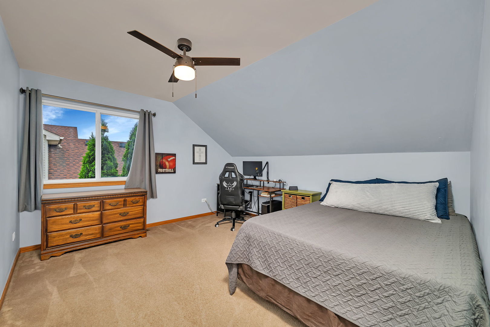 2902 Grass Lake Drive, Joliet, IL 60435
