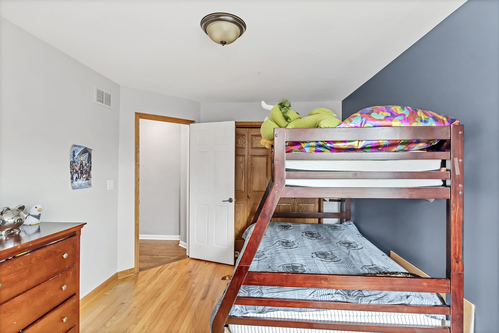 840 Kylemore Drive, Des Plaines, IL 60016