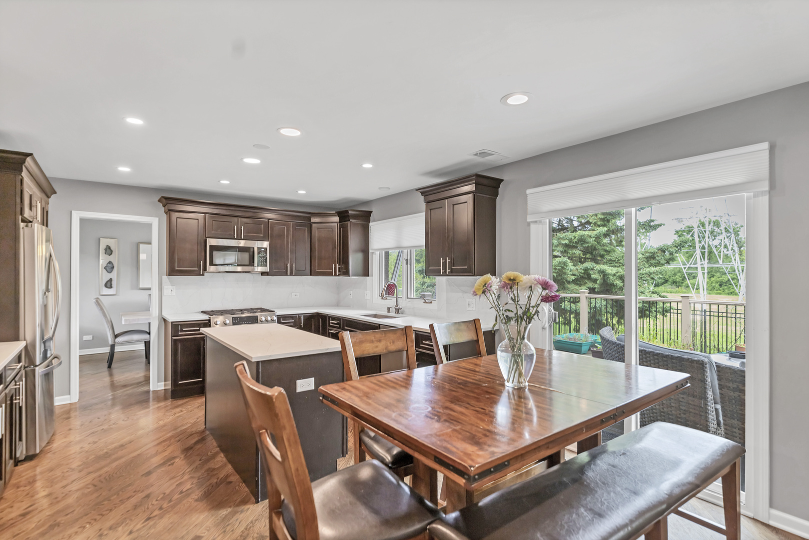 840 Kylemore Drive, Des Plaines, IL 60016