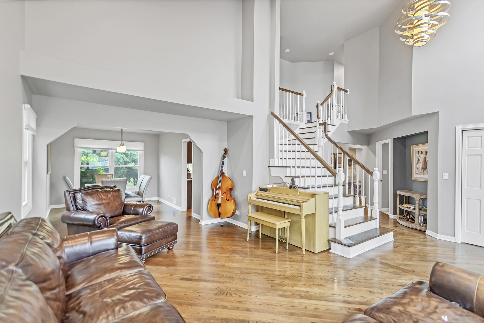 840 Kylemore Drive, Des Plaines, IL 60016
