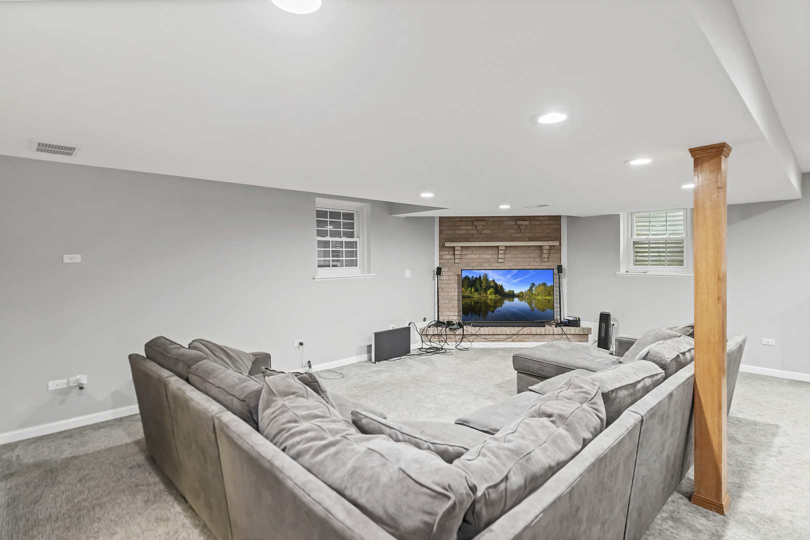 840 Kylemore Drive, Des Plaines, IL 60016
