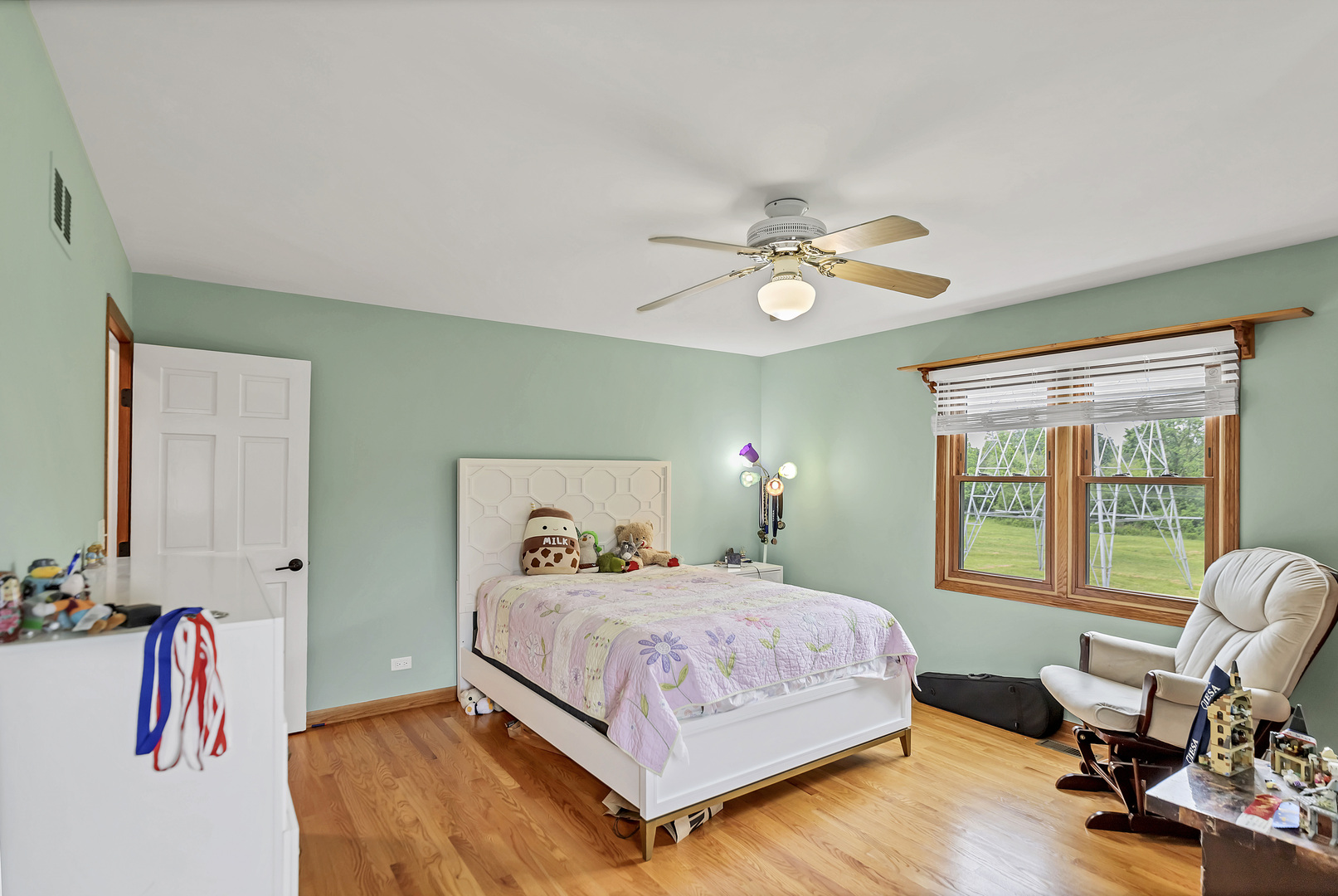 840 Kylemore Drive, Des Plaines, IL 60016