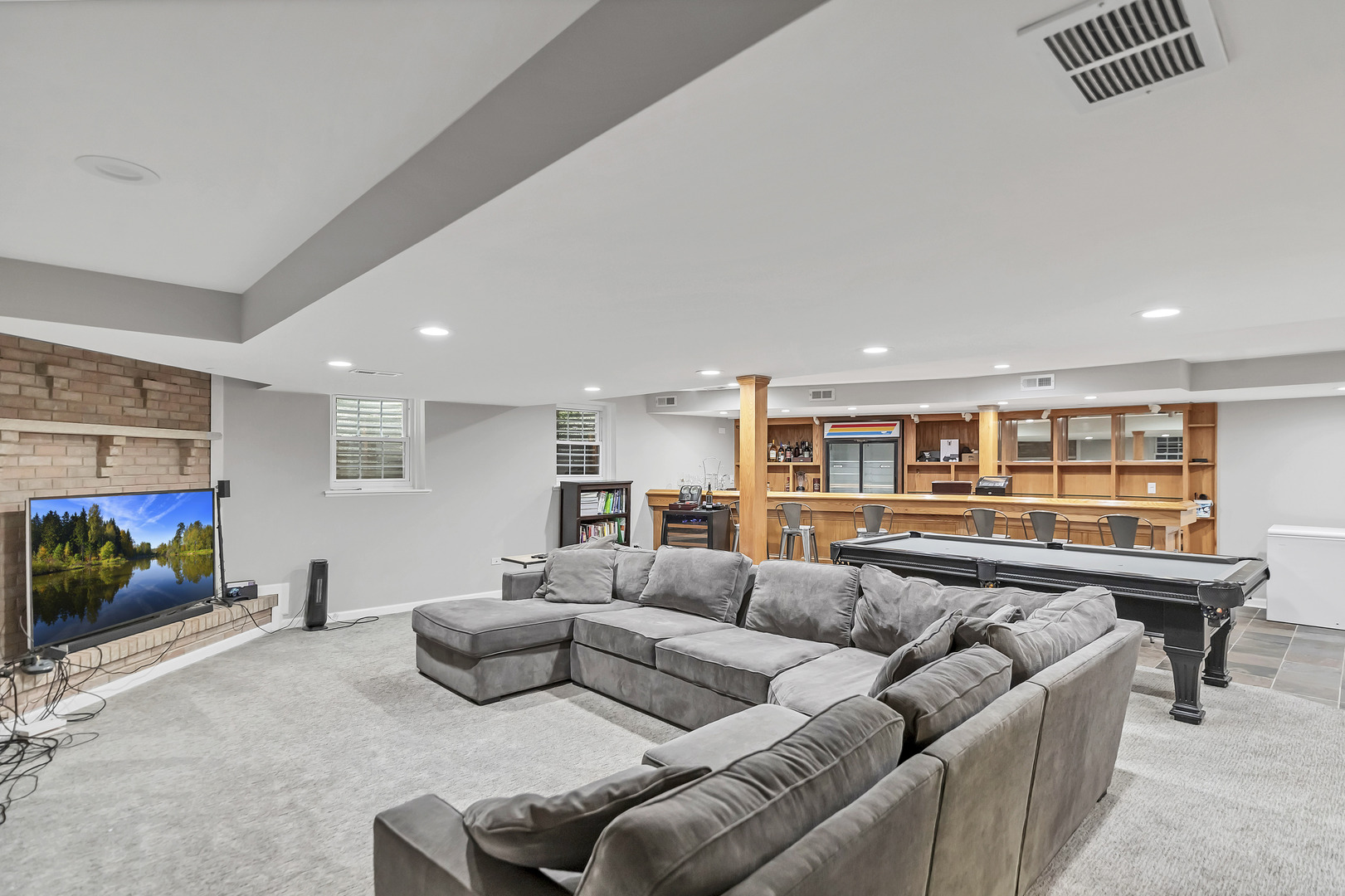 840 Kylemore Drive, Des Plaines, IL 60016