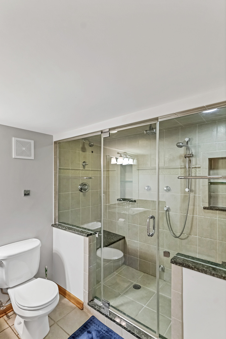 840 Kylemore Drive, Des Plaines, IL 60016