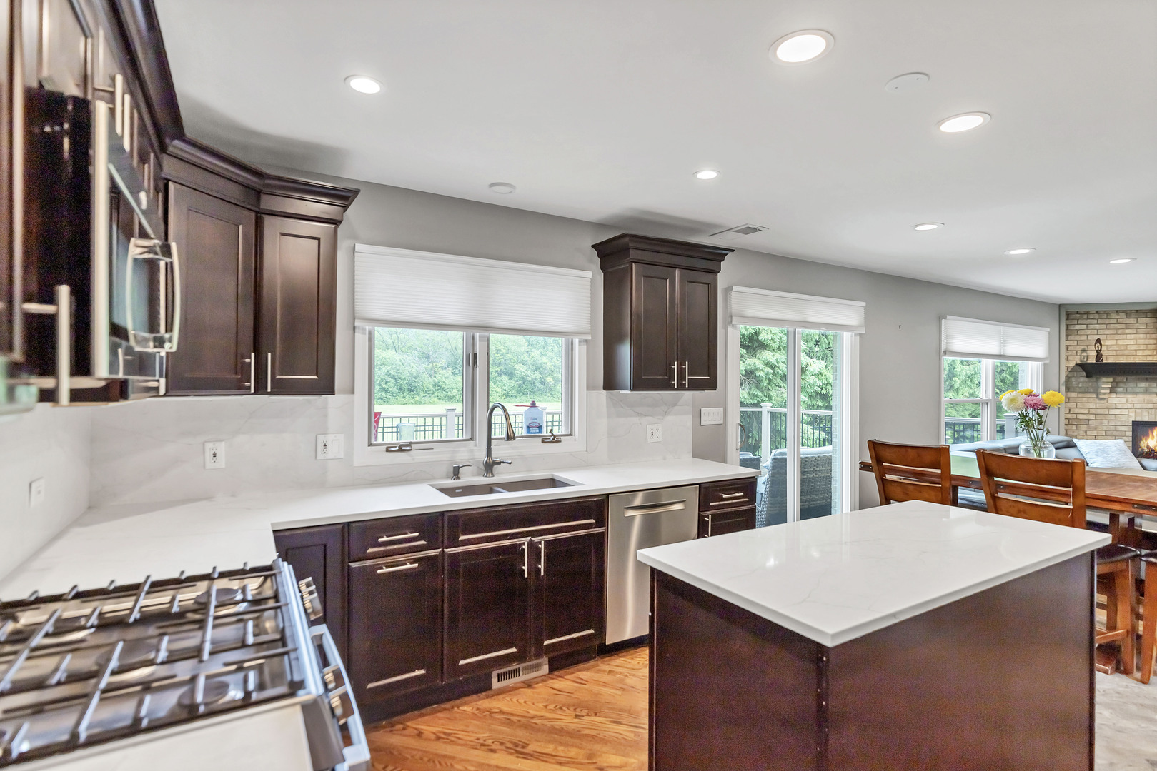 840 Kylemore Drive, Des Plaines, IL 60016