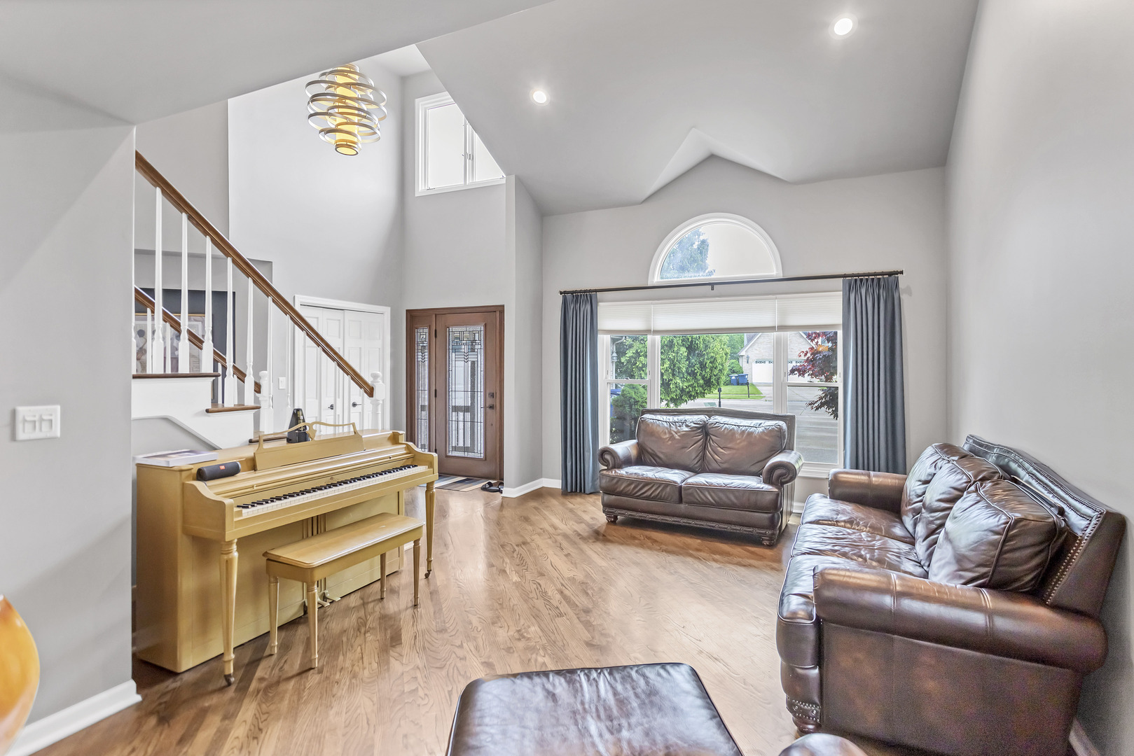 840 Kylemore Drive, Des Plaines, IL 60016