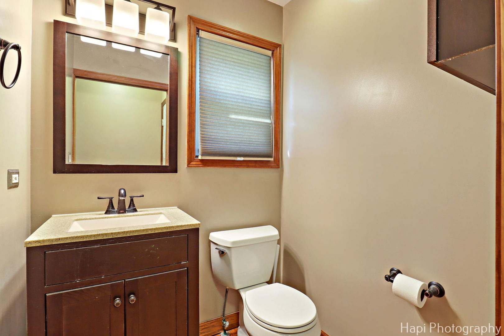 39 N Lake Avenue, Fox Lake, IL 60020