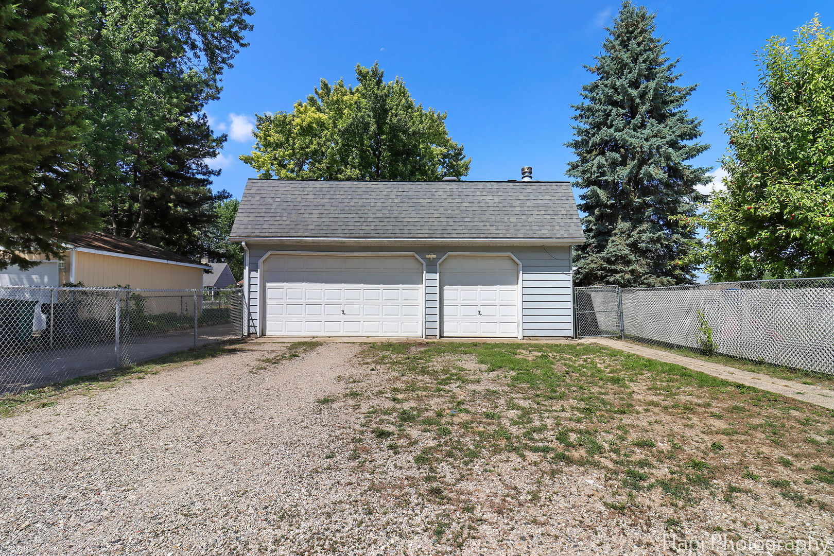 39 N Lake Avenue, Fox Lake, IL 60020