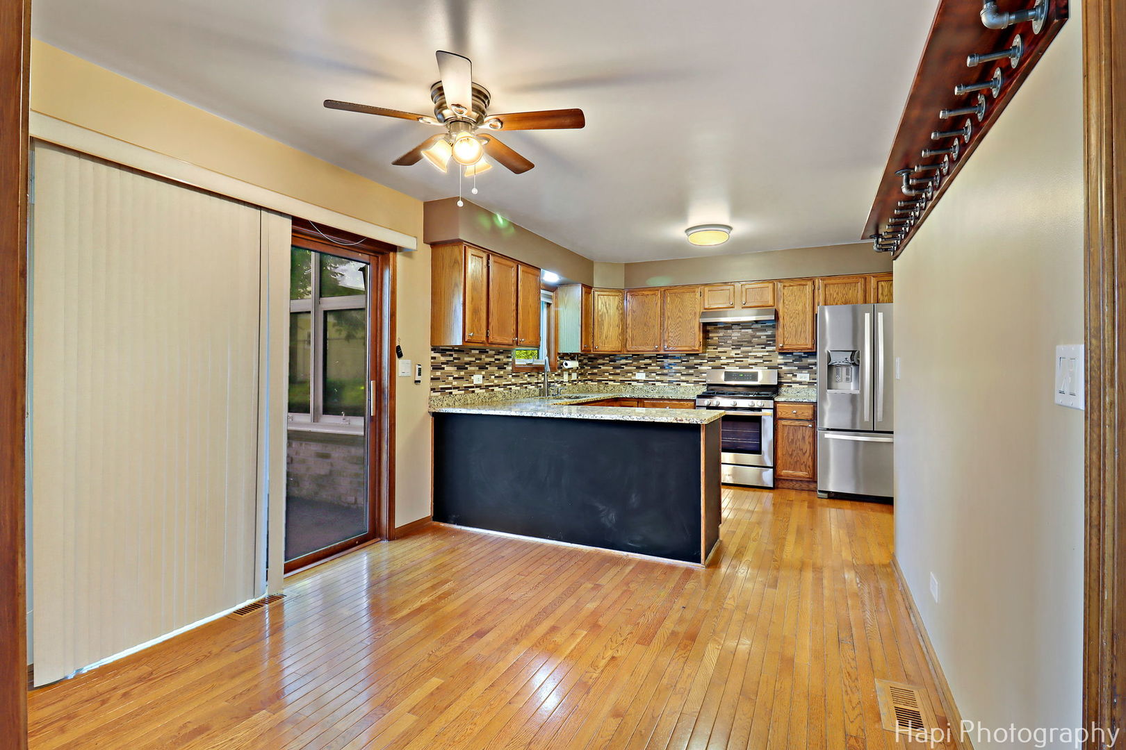 39 N Lake Avenue, Fox Lake, IL 60020