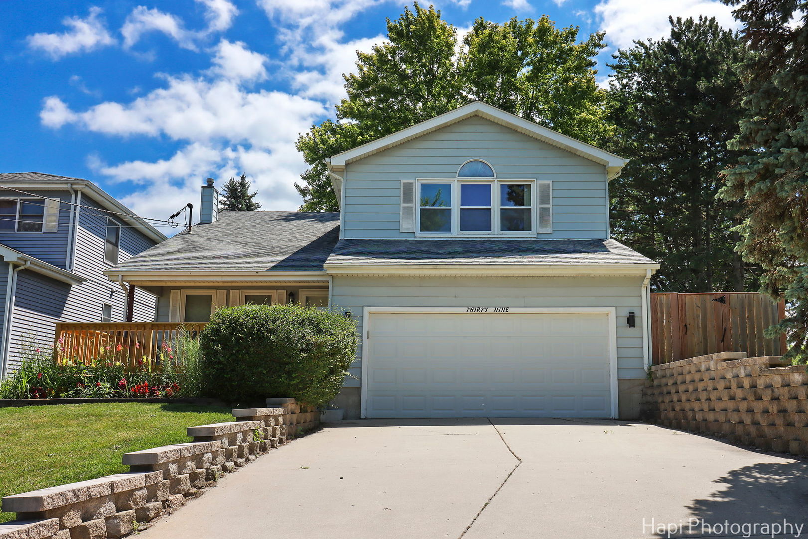 39 N Lake Avenue, Fox Lake, IL 60020