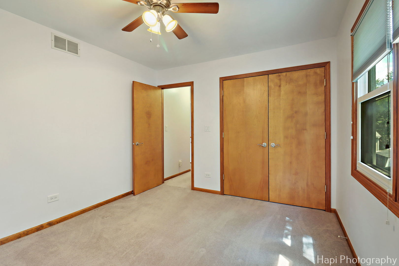 39 N Lake Avenue, Fox Lake, IL 60020