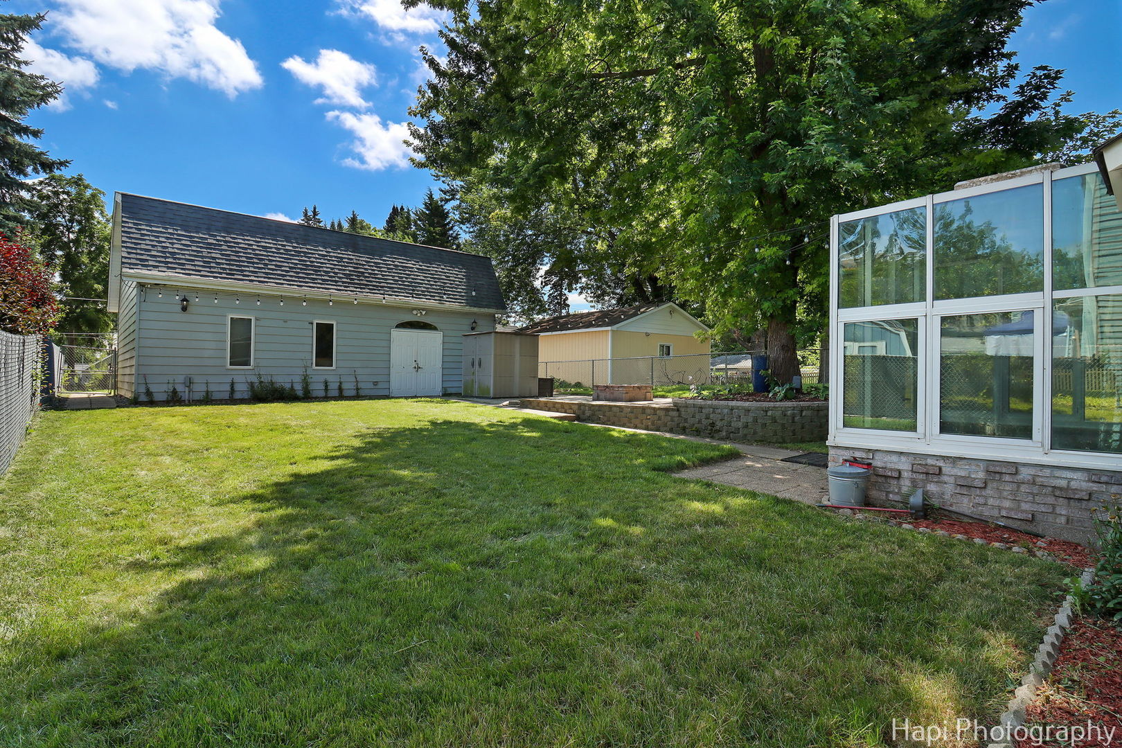 39 N Lake Avenue, Fox Lake, IL 60020