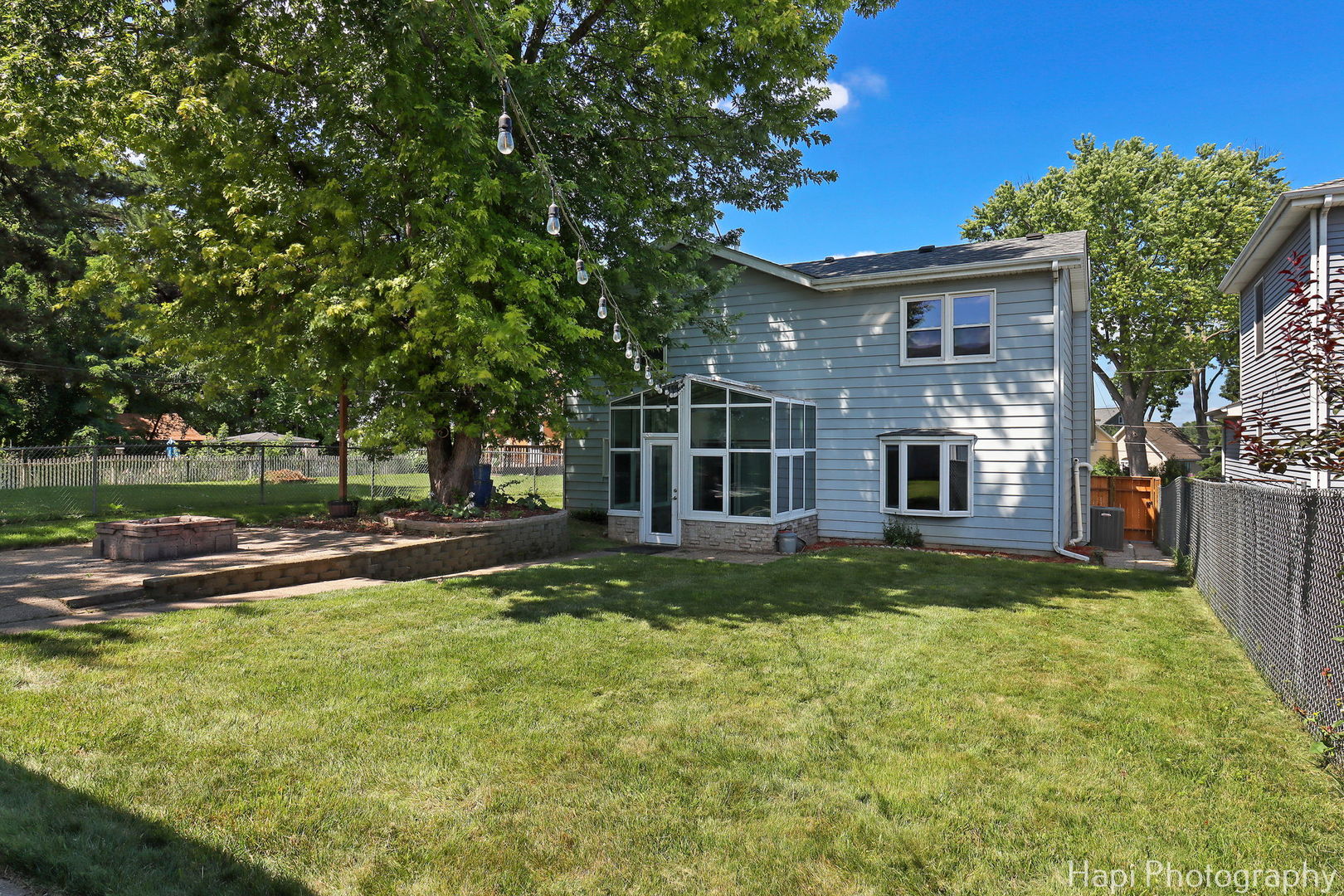 39 N Lake Avenue, Fox Lake, IL 60020