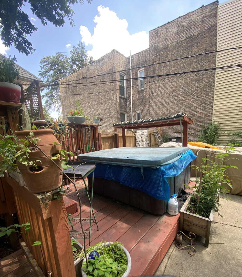 10134 S Charles Street, Chicago, IL 60643