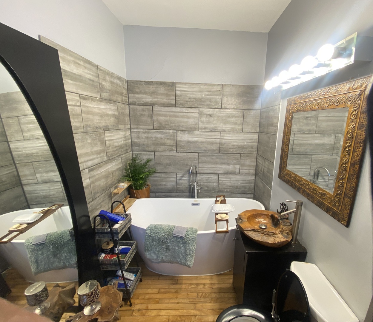 10134 S Charles Street, Chicago, IL 60643