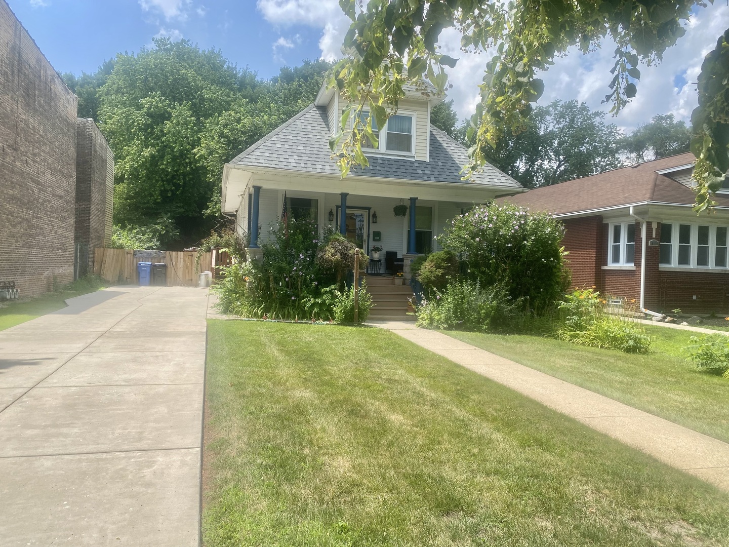 10134 S Charles Street, Chicago, IL 60643