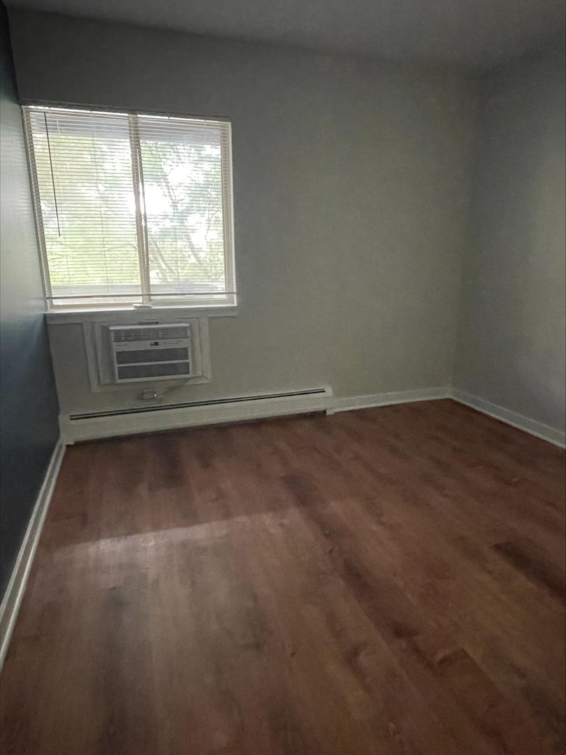 1813 Hemlock Place #206, Schaumburg, IL 60173