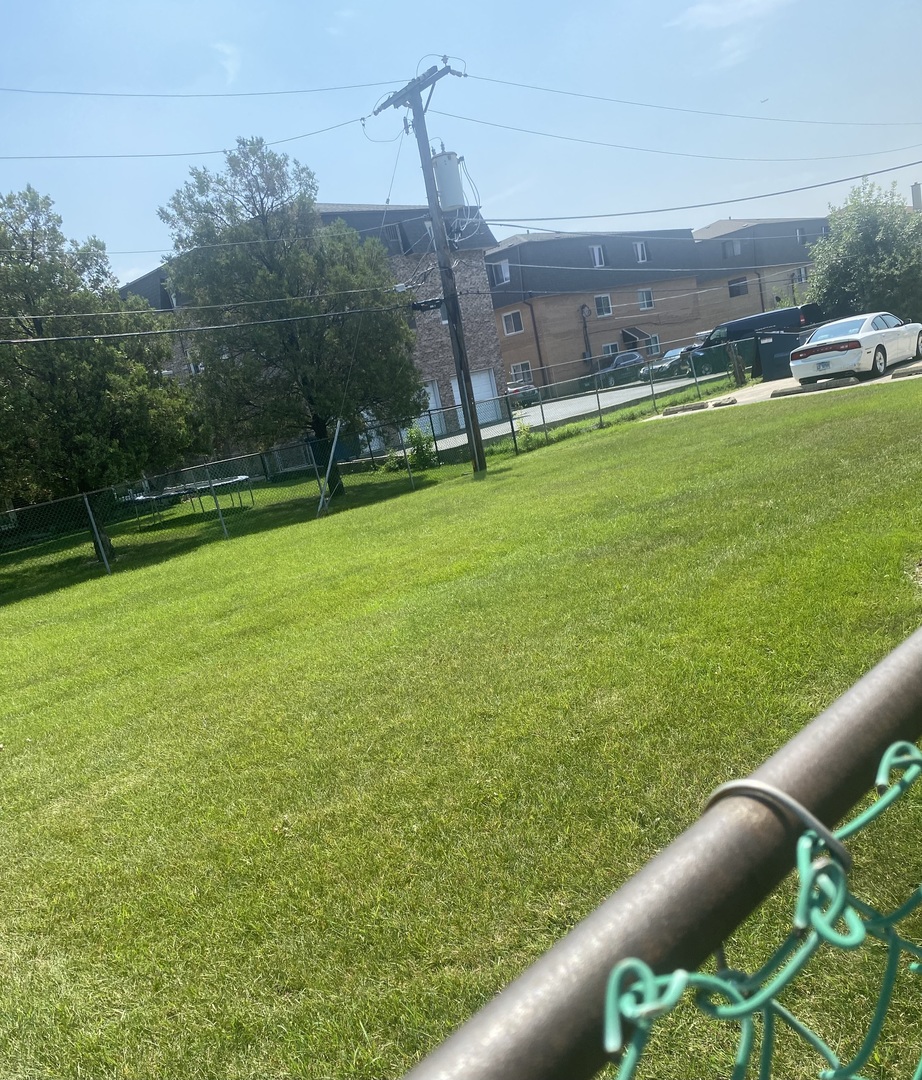 7809 Rutherford Avenue #2NW, Burbank, IL 60459