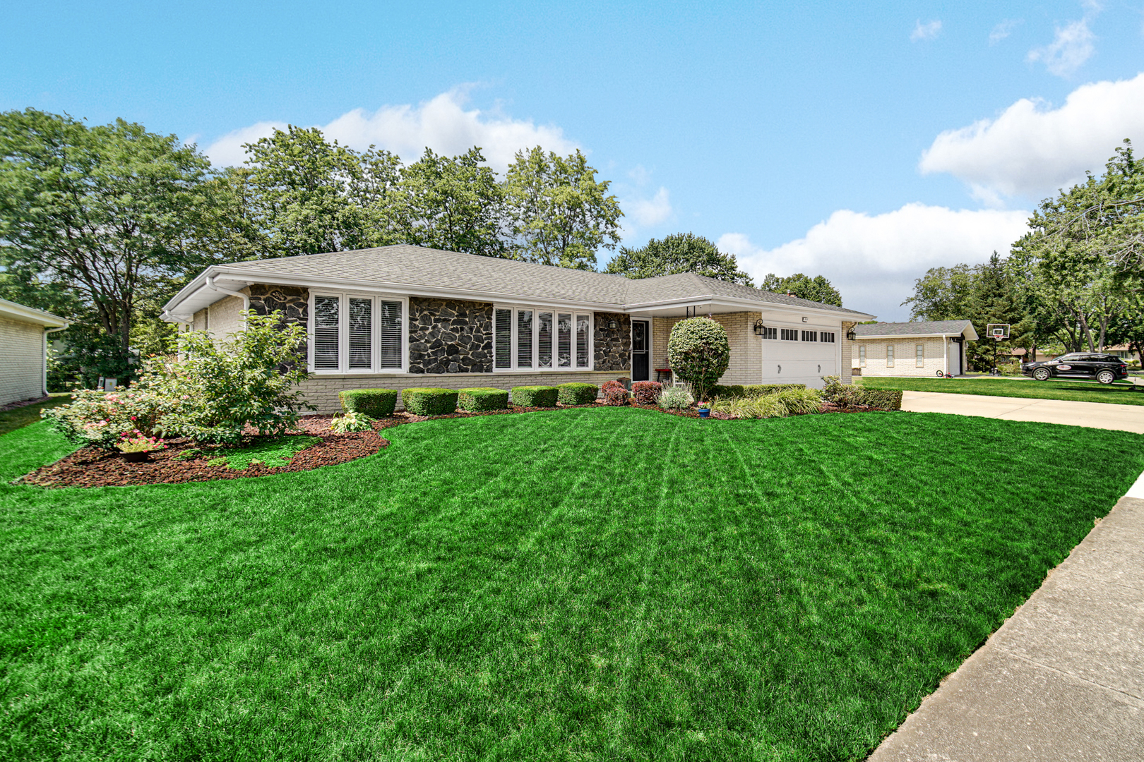 7717 Palm Drive, Orland Park, IL 60462
