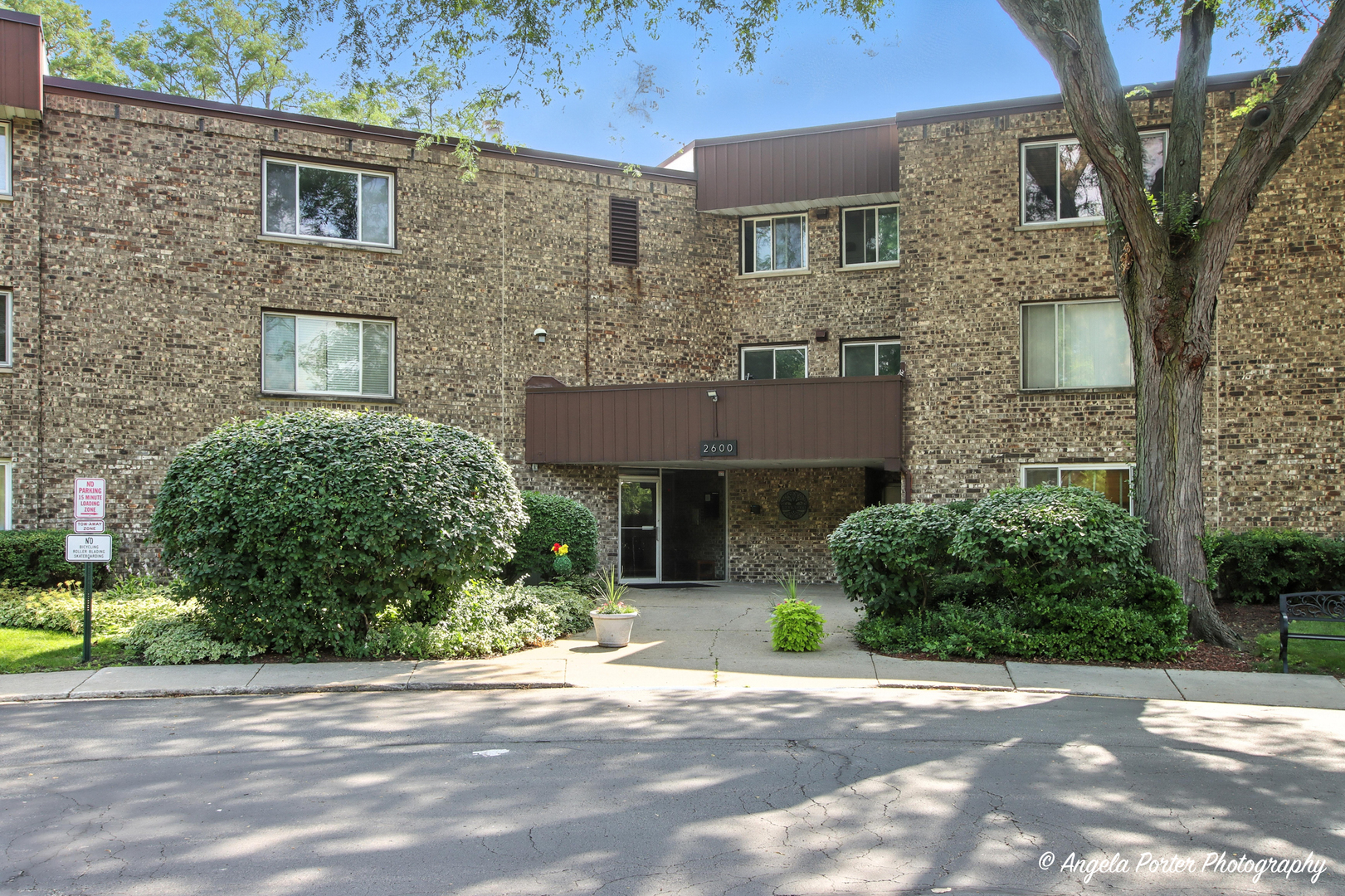 2600 Brookwood Way Drive #305, Rolling Meadows, IL 60008