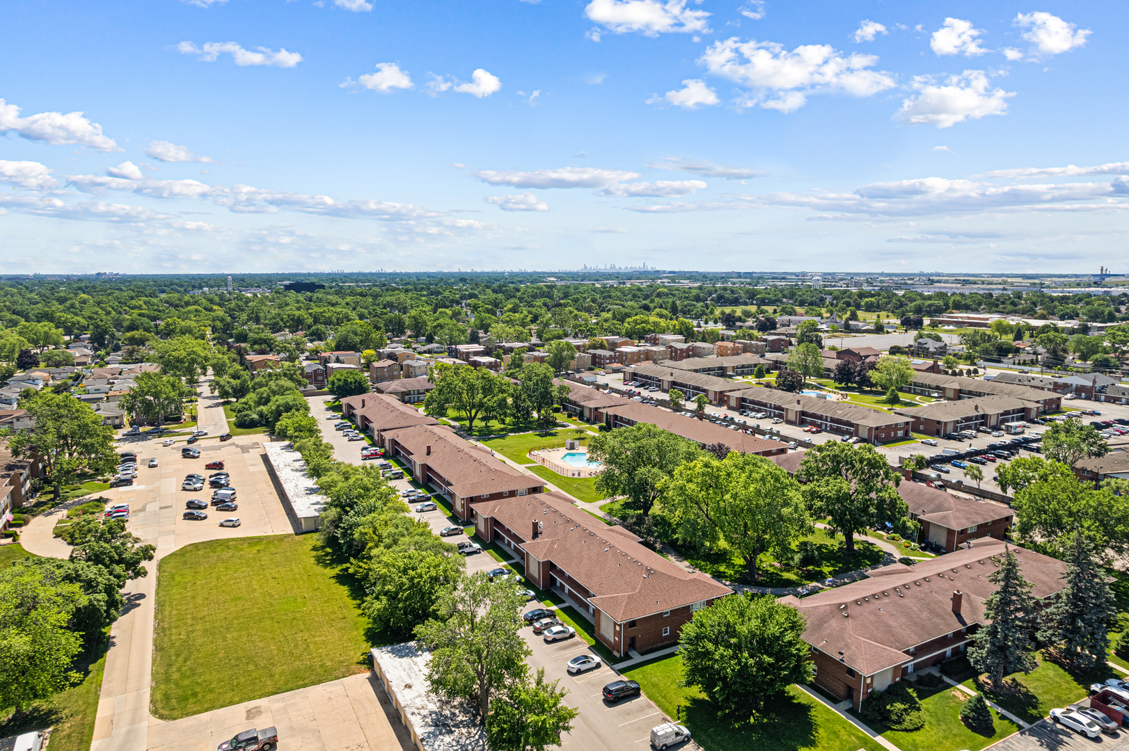 1103 Holiday Lane #13, Des Plaines, IL 60016