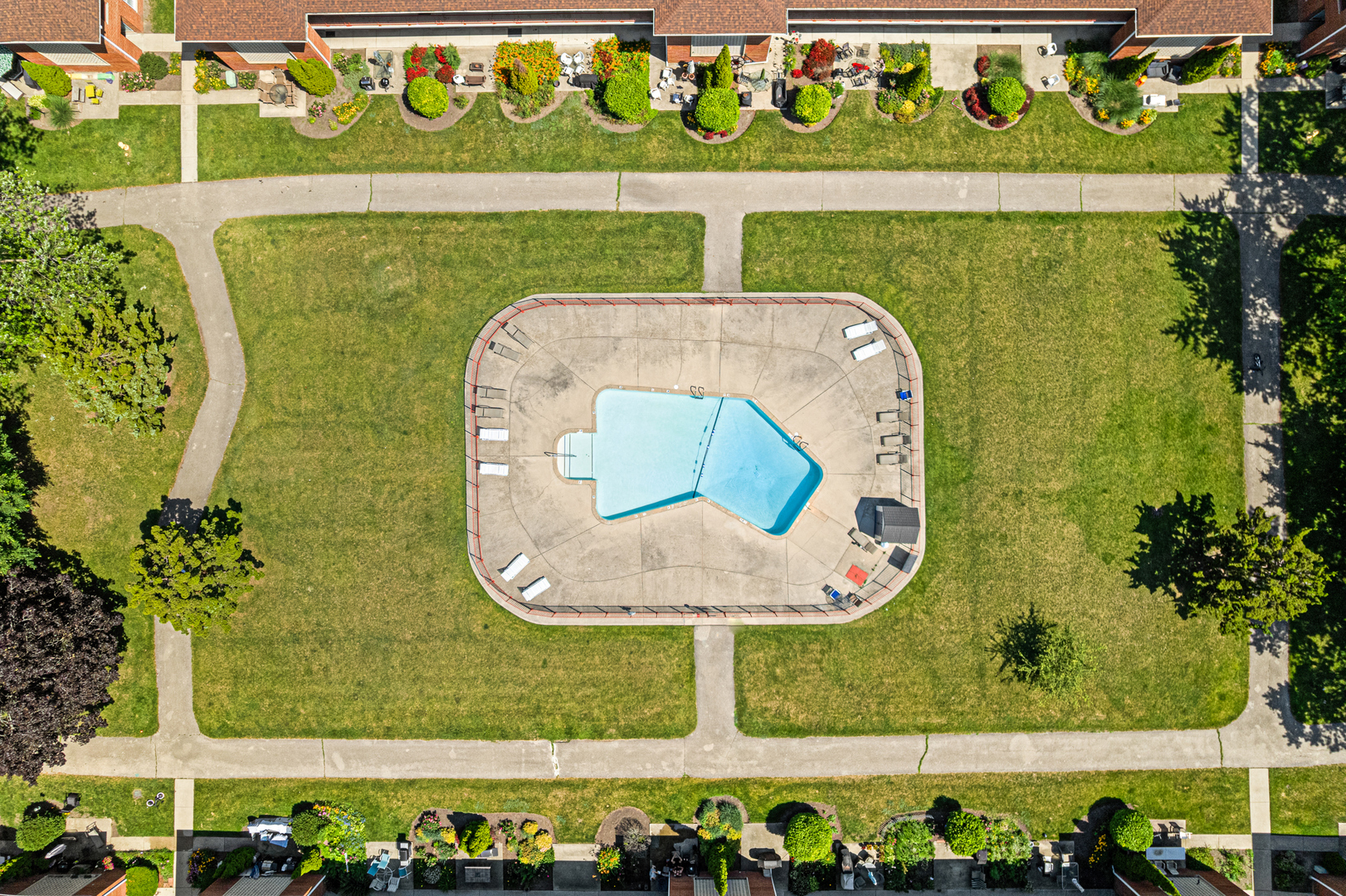 1103 Holiday Lane #13, Des Plaines, IL 60016