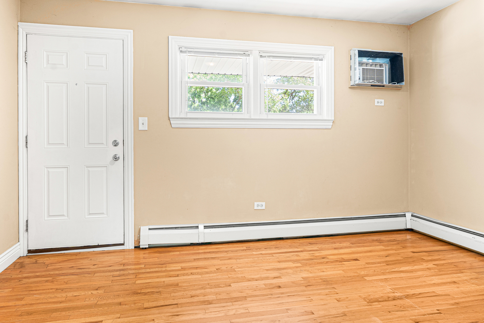 1103 Holiday Lane #13, Des Plaines, IL 60016