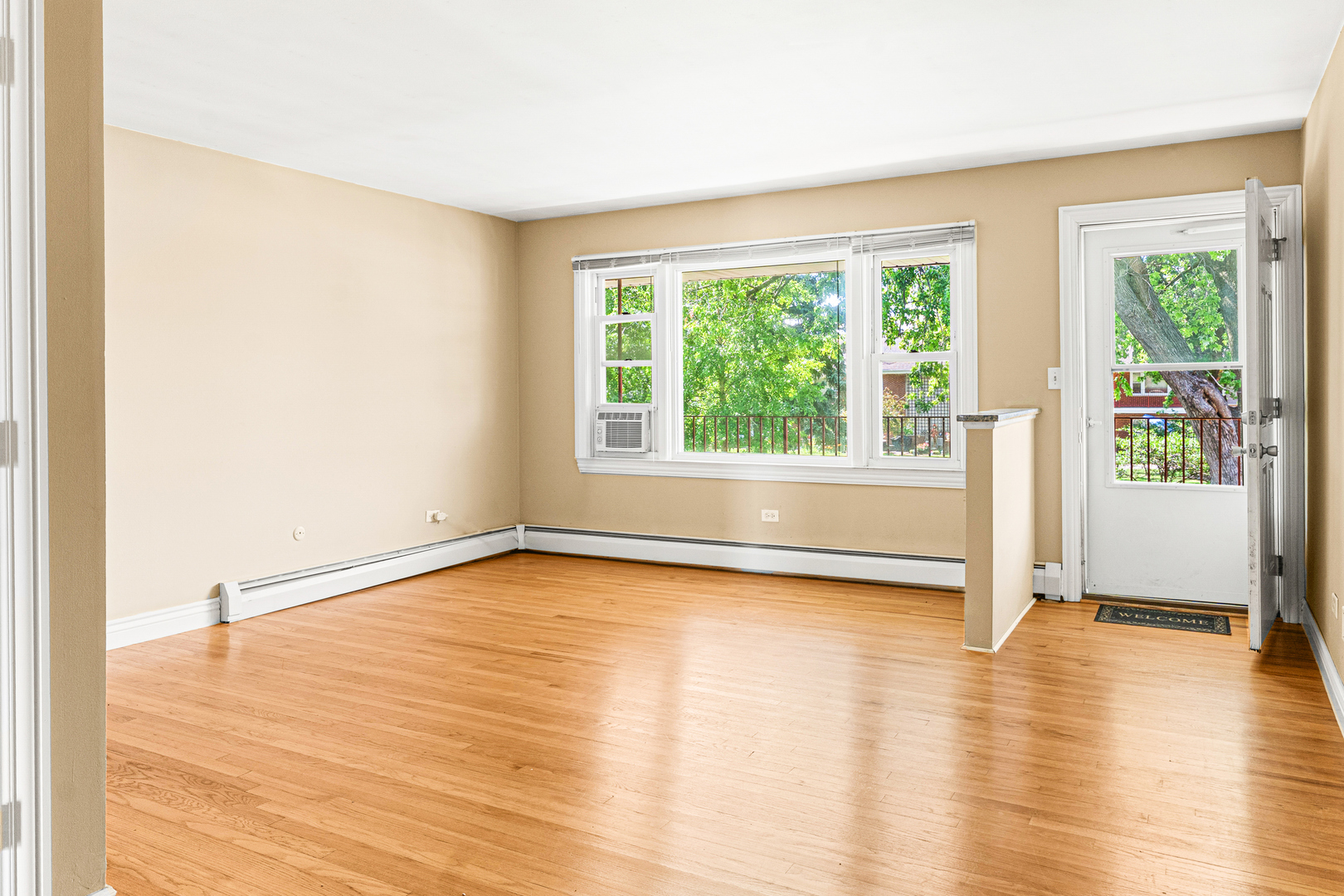 1103 Holiday Lane #13, Des Plaines, IL 60016