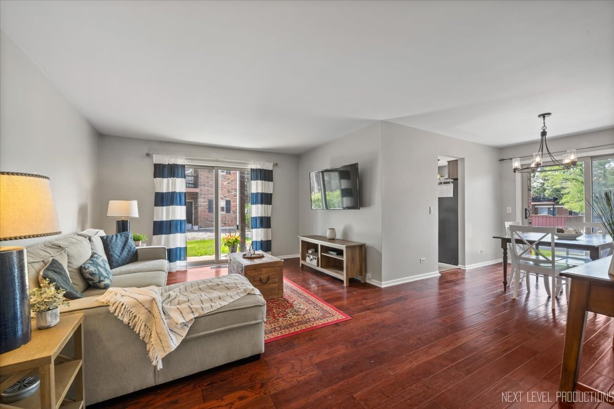 1340 McDowell Road #101, Naperville, IL 60563