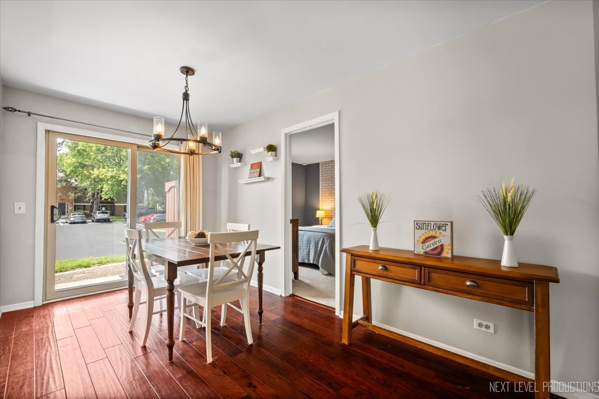 1340 McDowell Road #101, Naperville, IL 60563