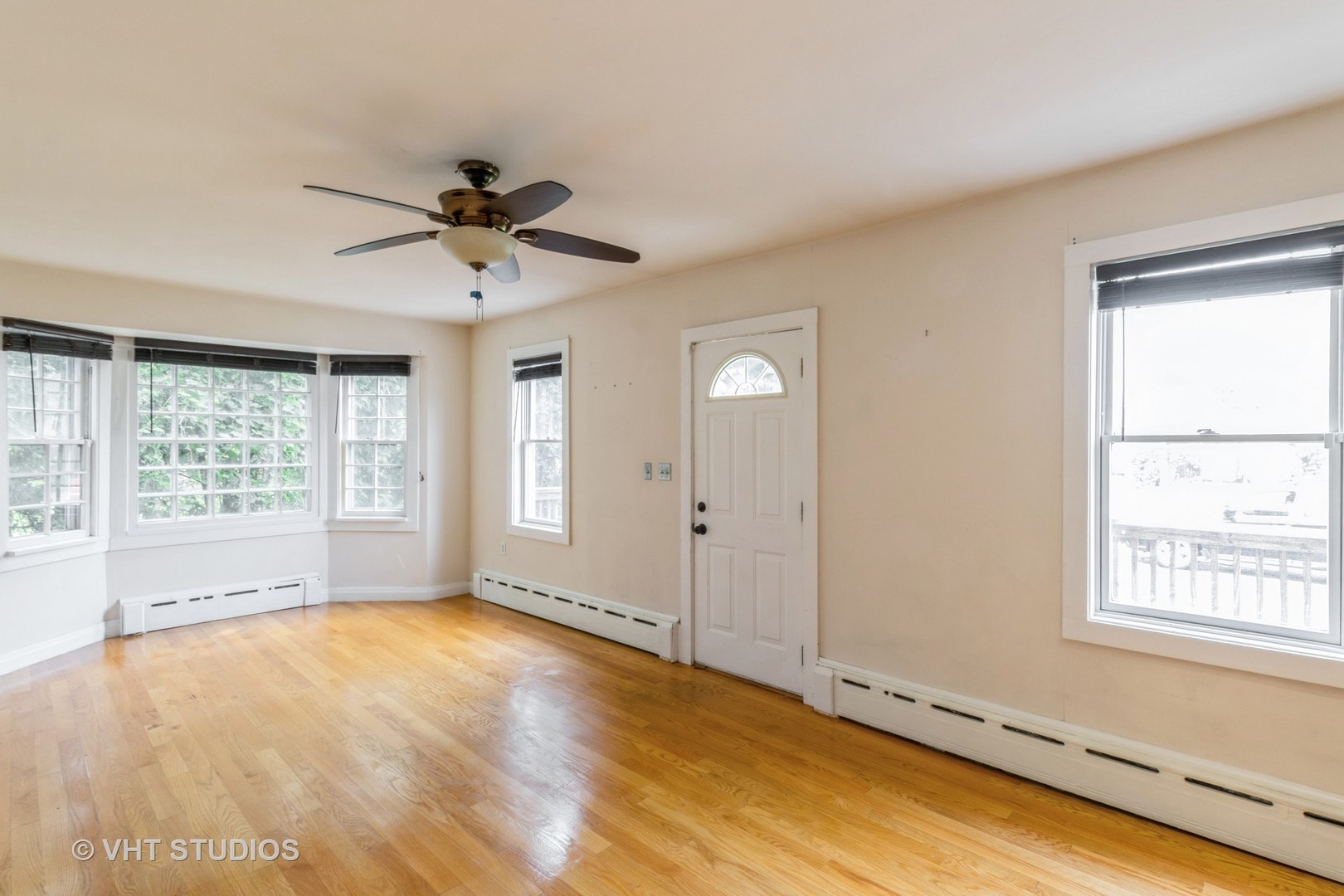 249 N Addison Road, Wood Dale, IL 60191