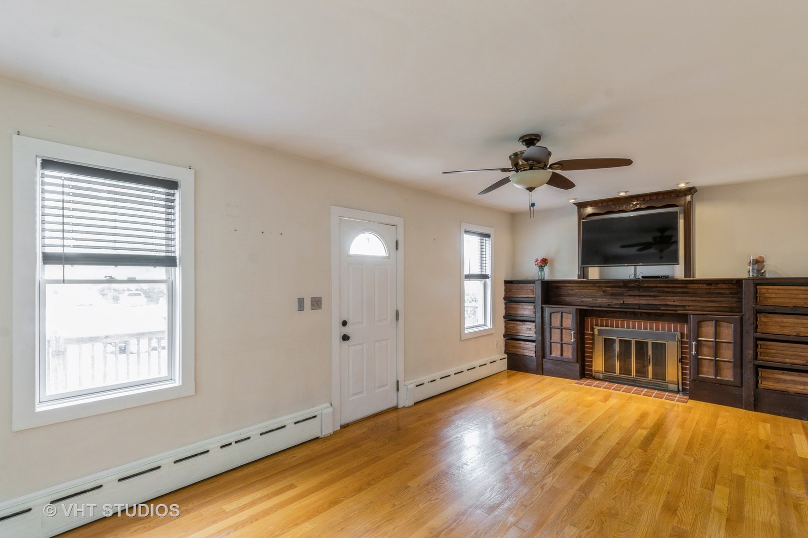 249 N Addison Road, Wood Dale, IL 60191