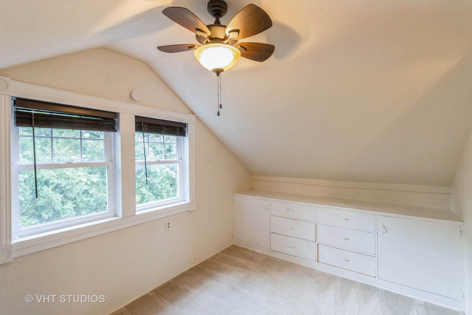 249 N Addison Road, Wood Dale, IL 60191