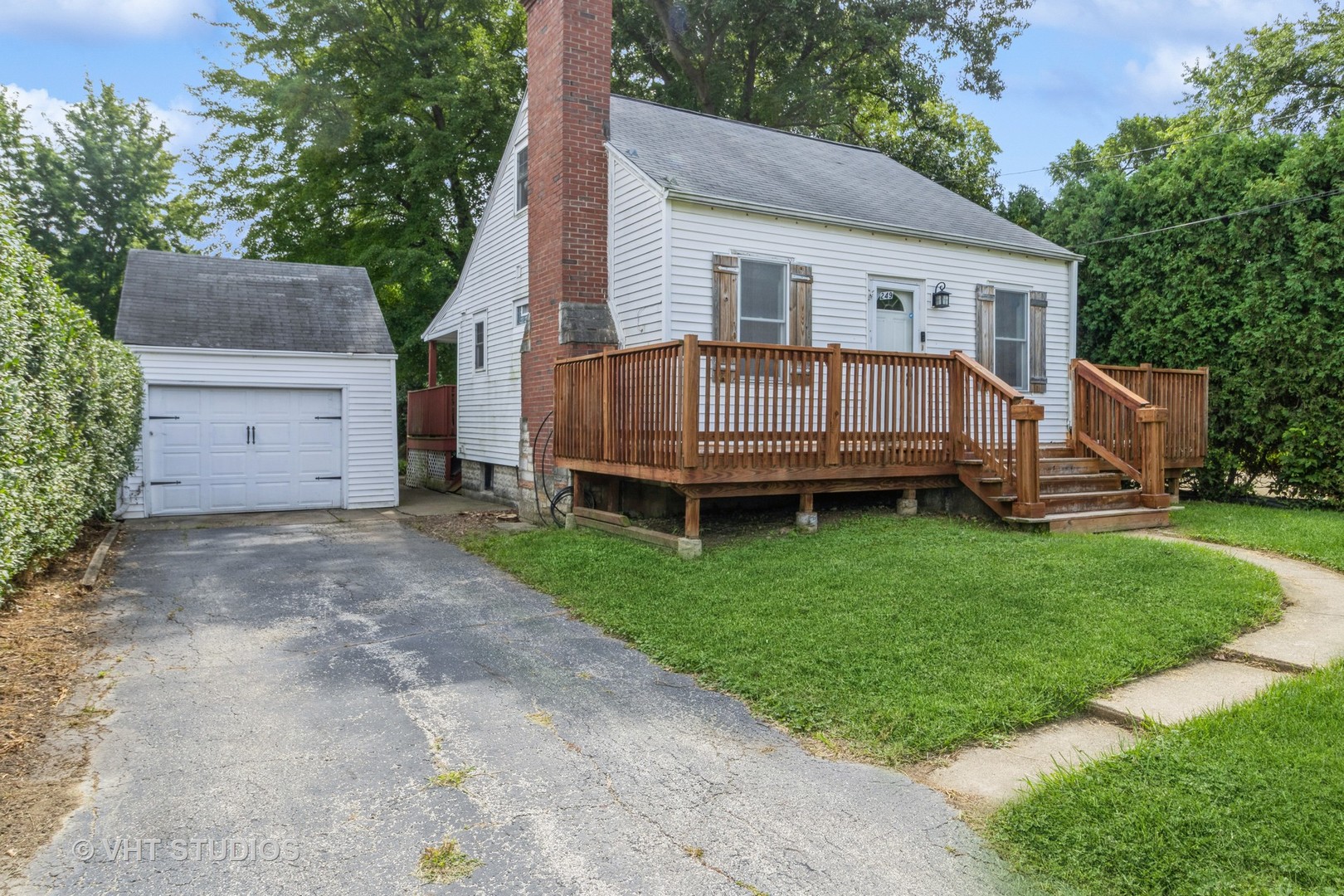 249 N Addison Road, Wood Dale, IL 60191