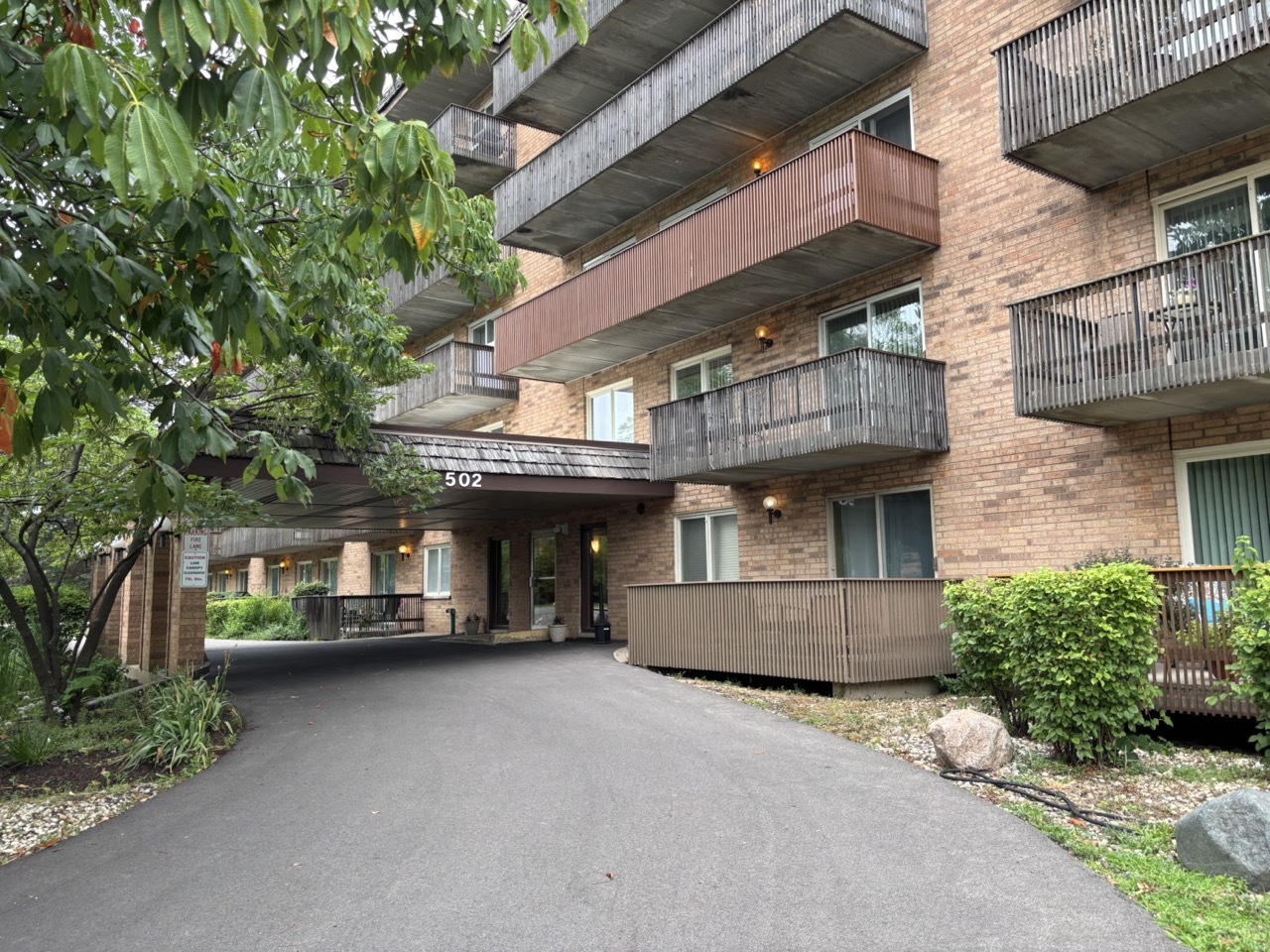 502 Redondo Drive #112, Downers Grove, IL 60516