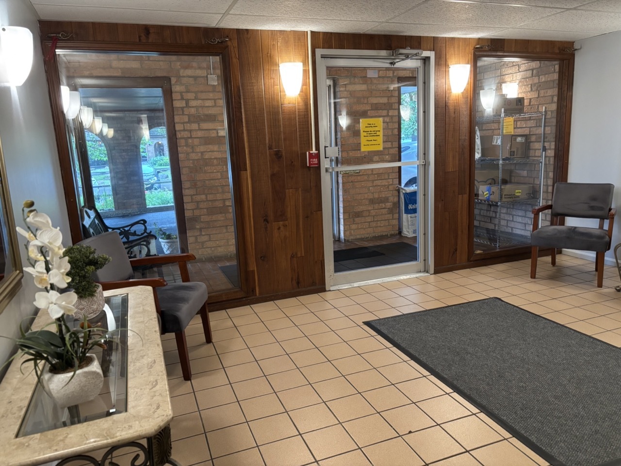 502 Redondo Drive #112, Downers Grove, IL 60516