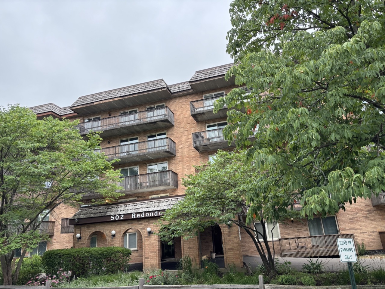 502 Redondo Drive #112, Downers Grove, IL 60516