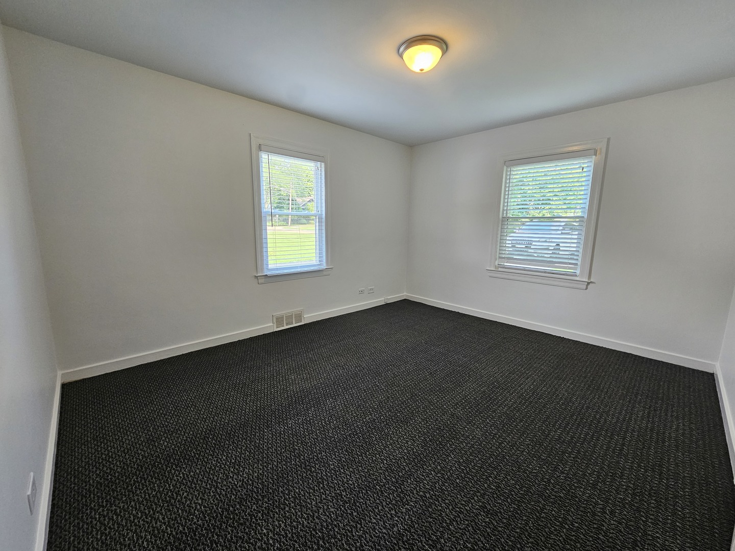 610 Wildwood Avenue, Mundelein, IL 60060