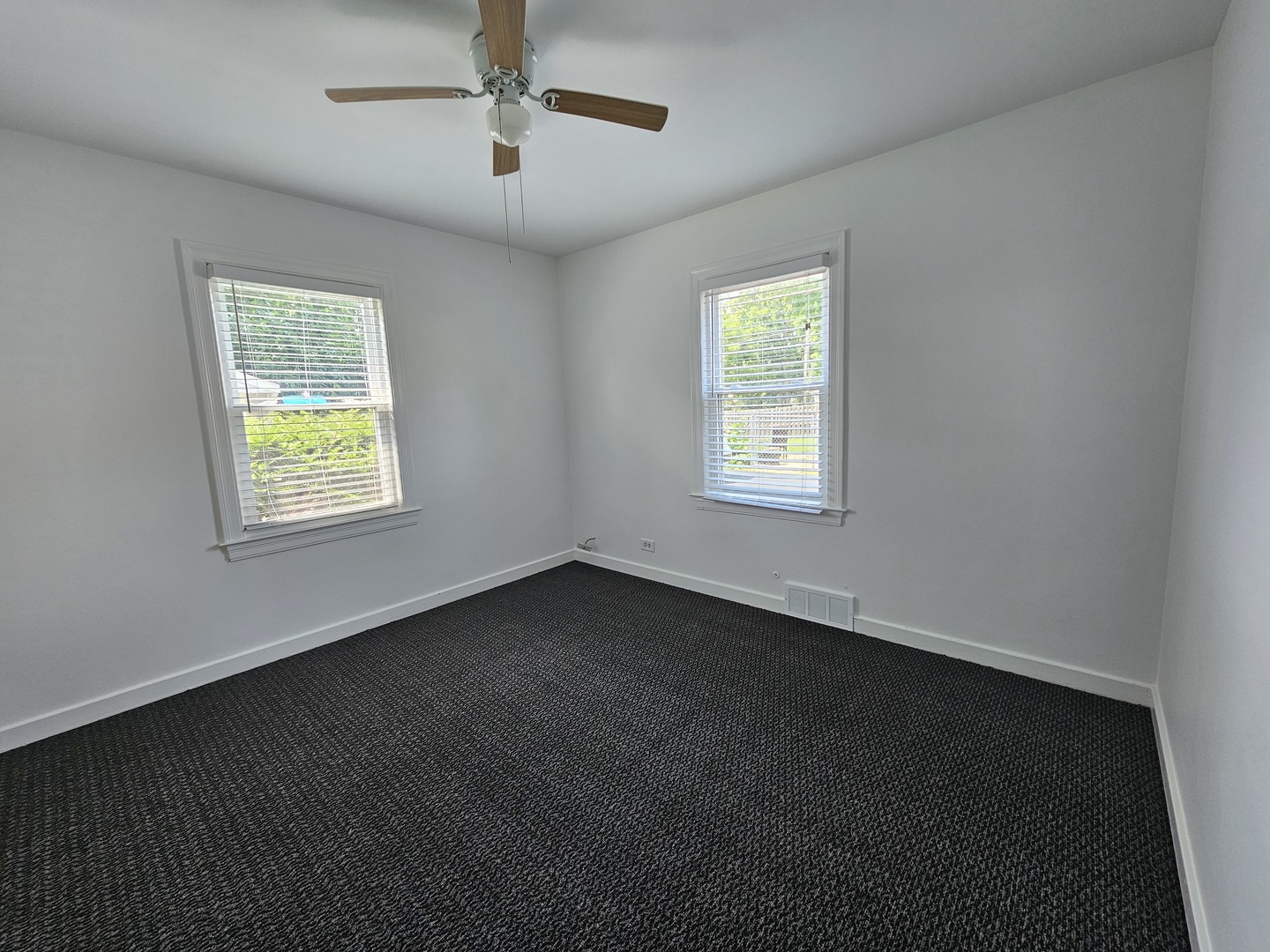 610 Wildwood Avenue, Mundelein, IL 60060