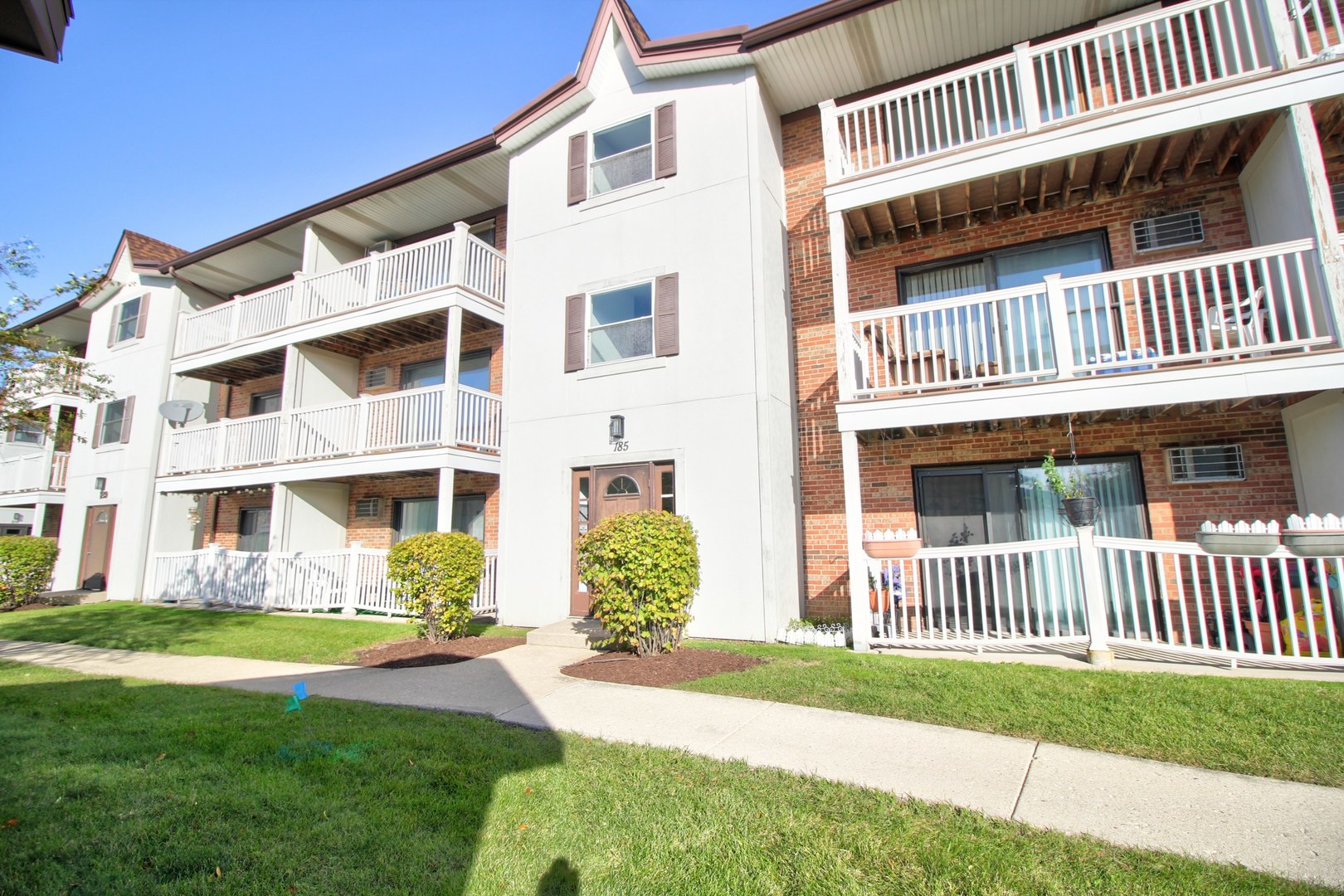 185 Gregory Street #16, Aurora, IL 60504