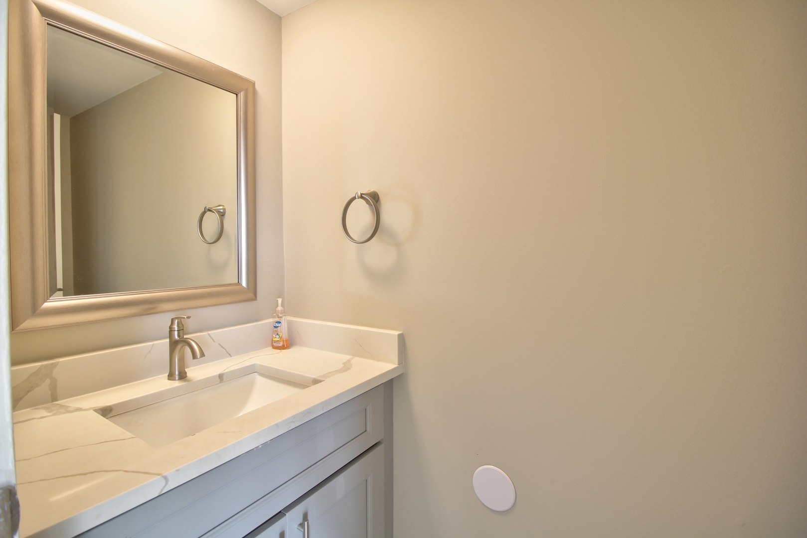 185 Gregory Street #16, Aurora, IL 60504