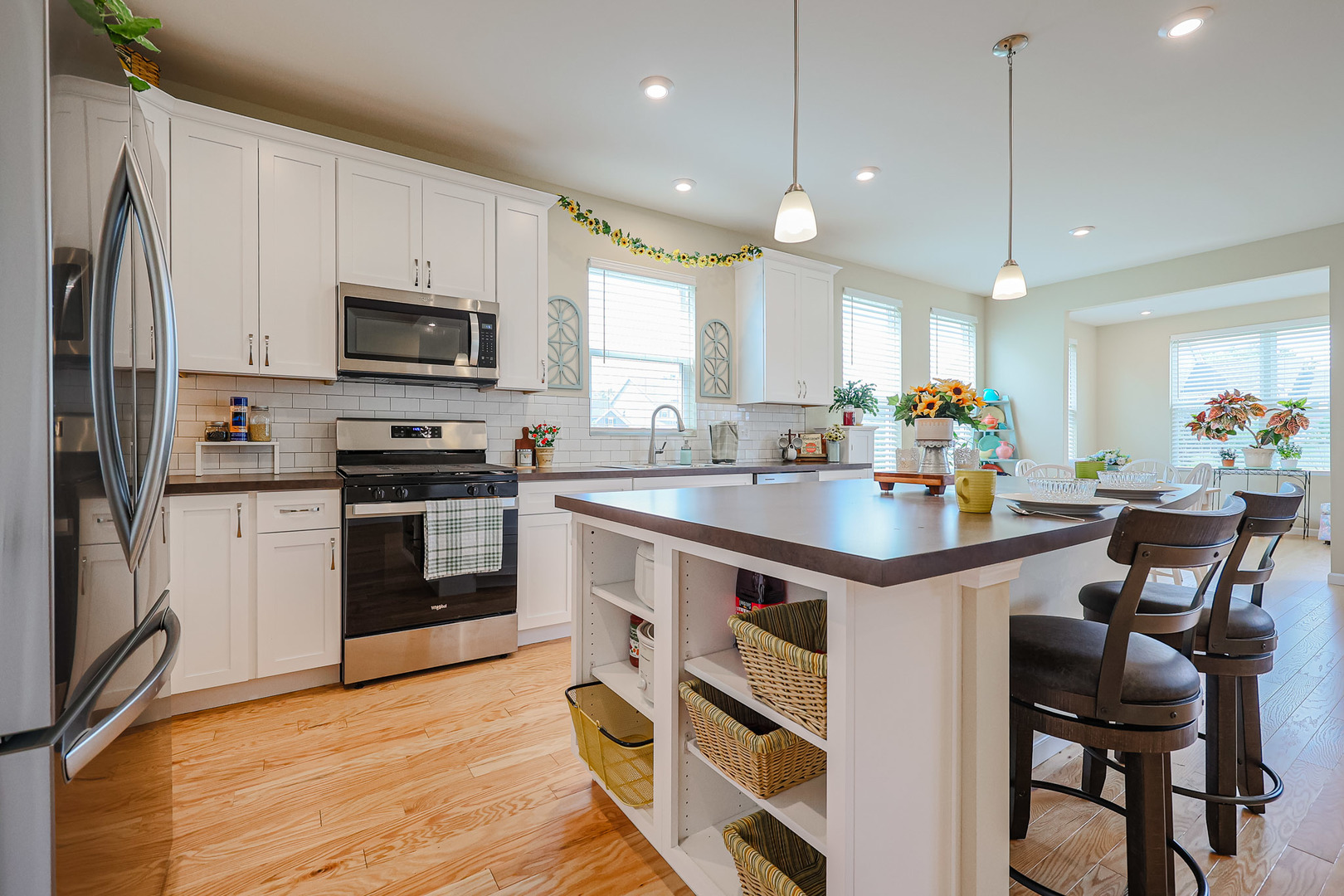 580 N Highlander Way, Addison, IL 60101