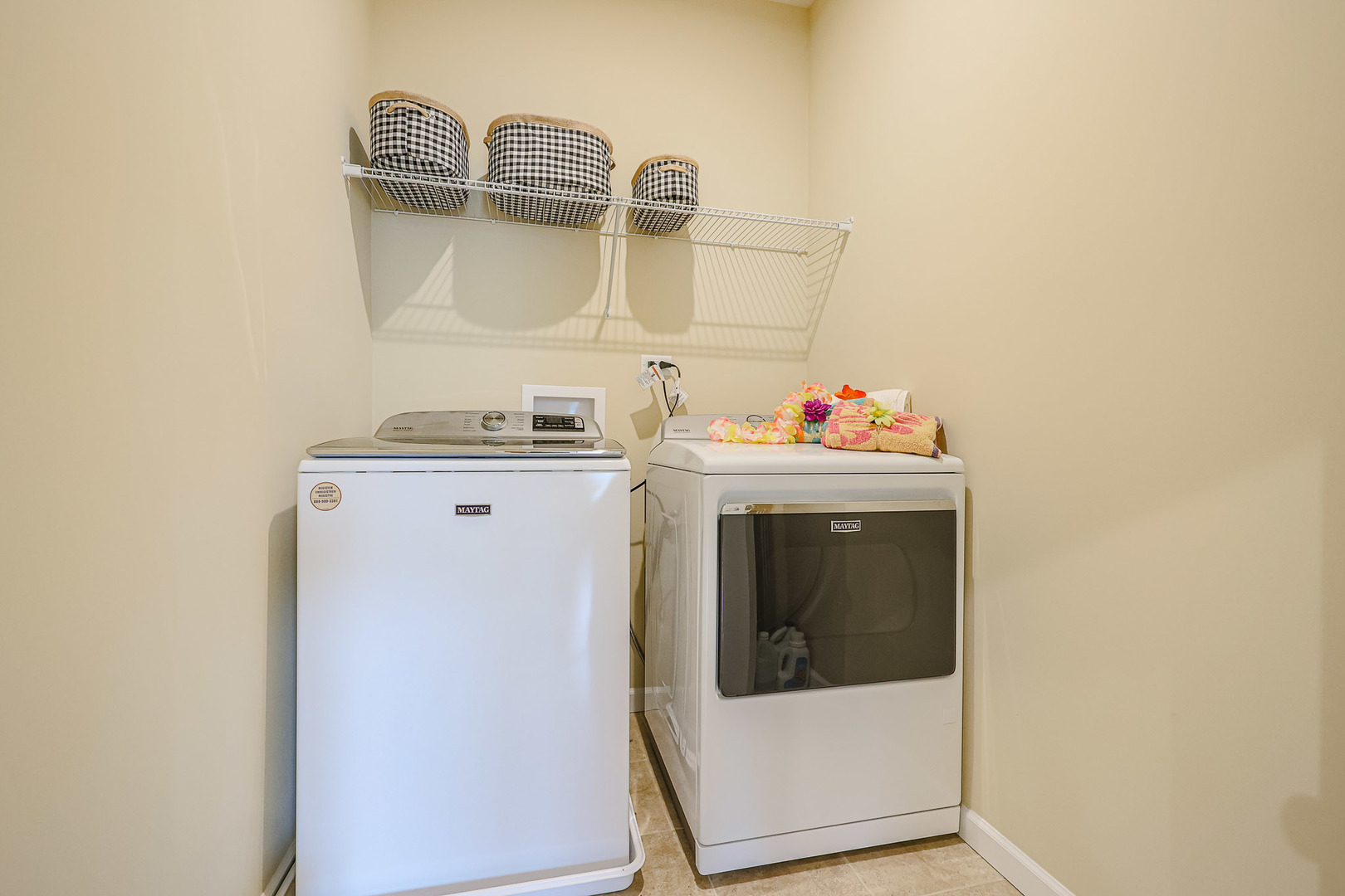 580 N Highlander Way, Addison, IL 60101