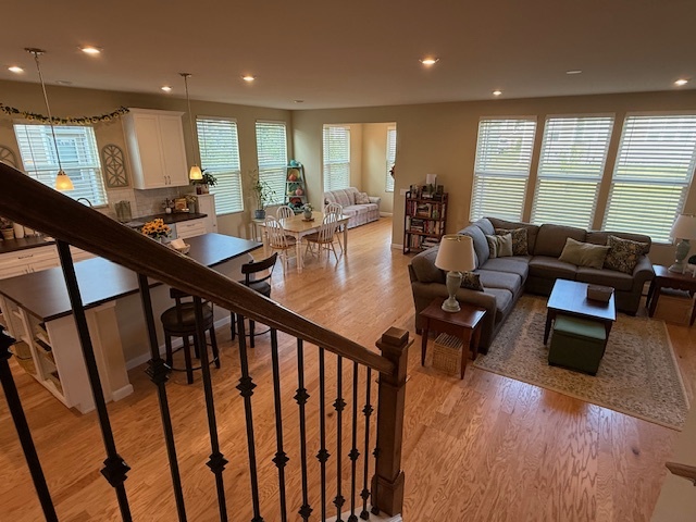 580 N Highlander Way, Addison, IL 60101